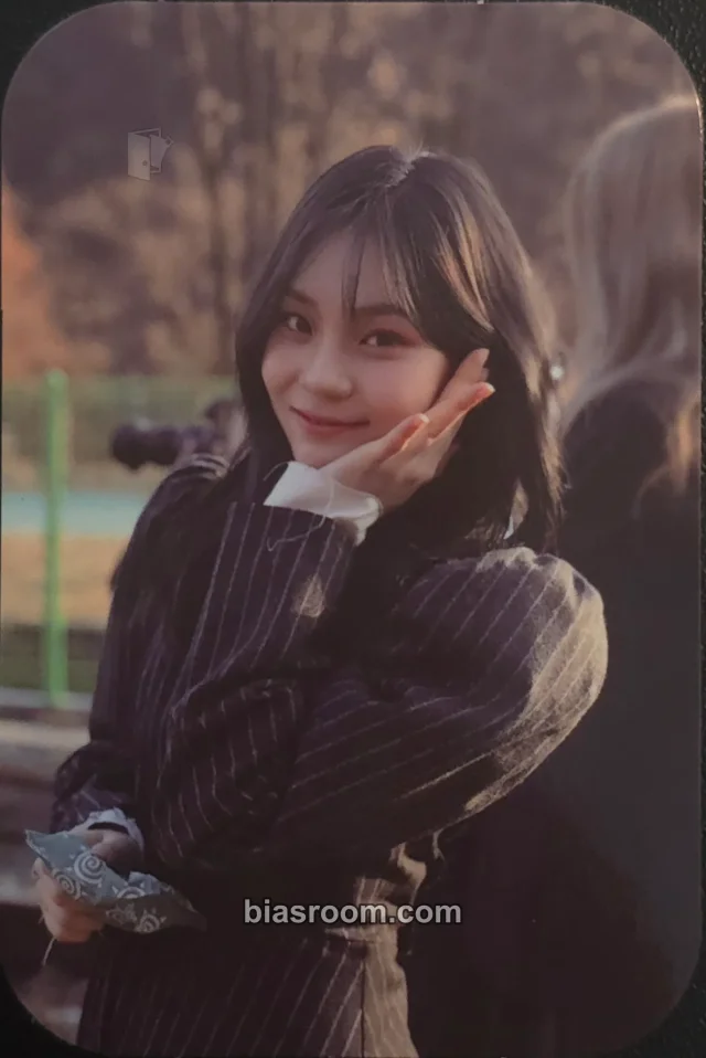 GFRIEND - Umji - 回: LABYRINTH Album pob (pre-order benefit) weverse global shop (wvg)