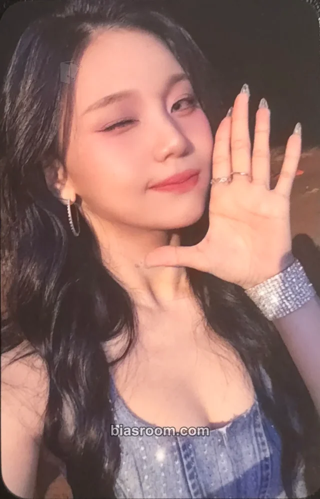 VIVIZ - Umji - VOYAGE Album soundwave round 3 video call (fancall)