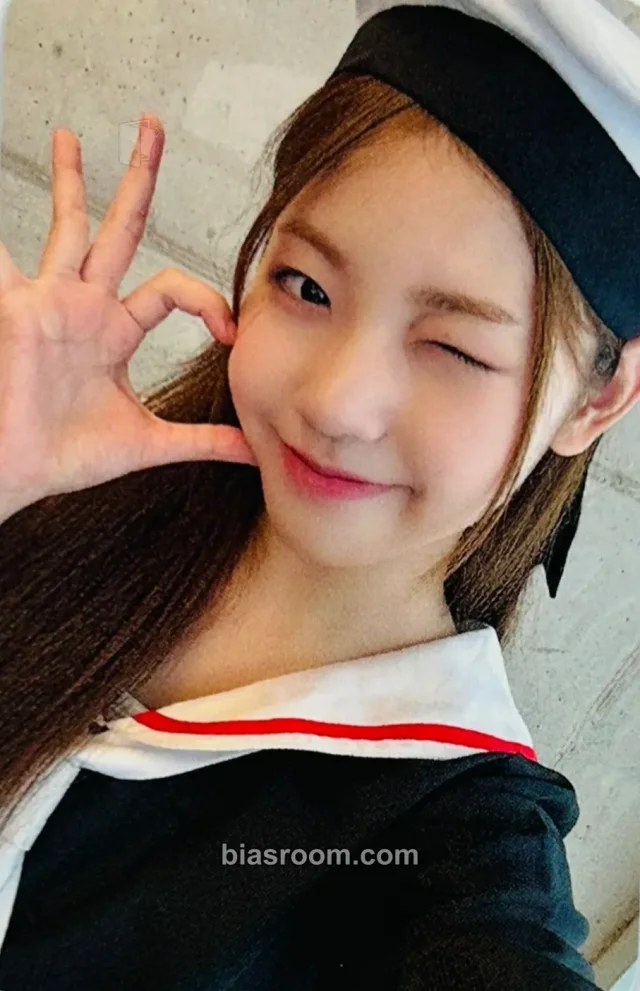 UNIS - Yoona - CURIOUS Album hellolive round 5 photo event