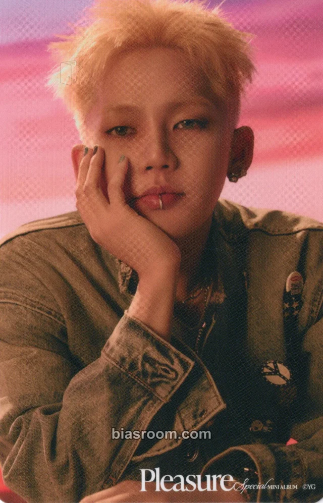 TREASURE - Choi Hyunsuk - Pleasure Album pop-up japan yellow version merch photocard