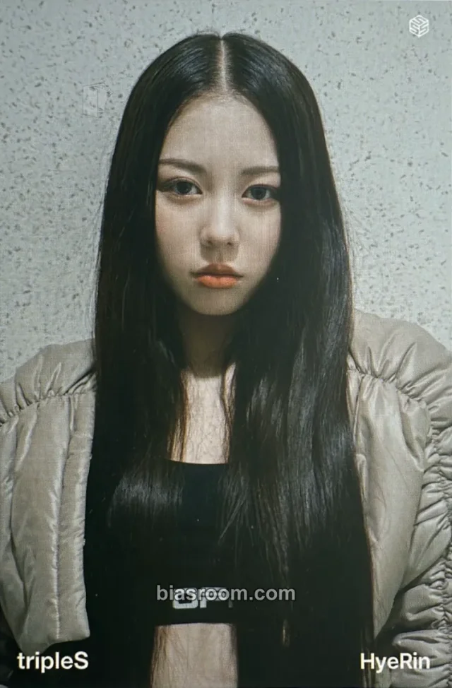 tripleS - Hyerin - 1st Objekt Trading Cafe in Seoul Event trading card postcard gacha event