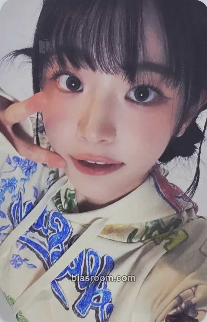 Chodan Rockation Photocard - QWER - QWER K-pop photocard