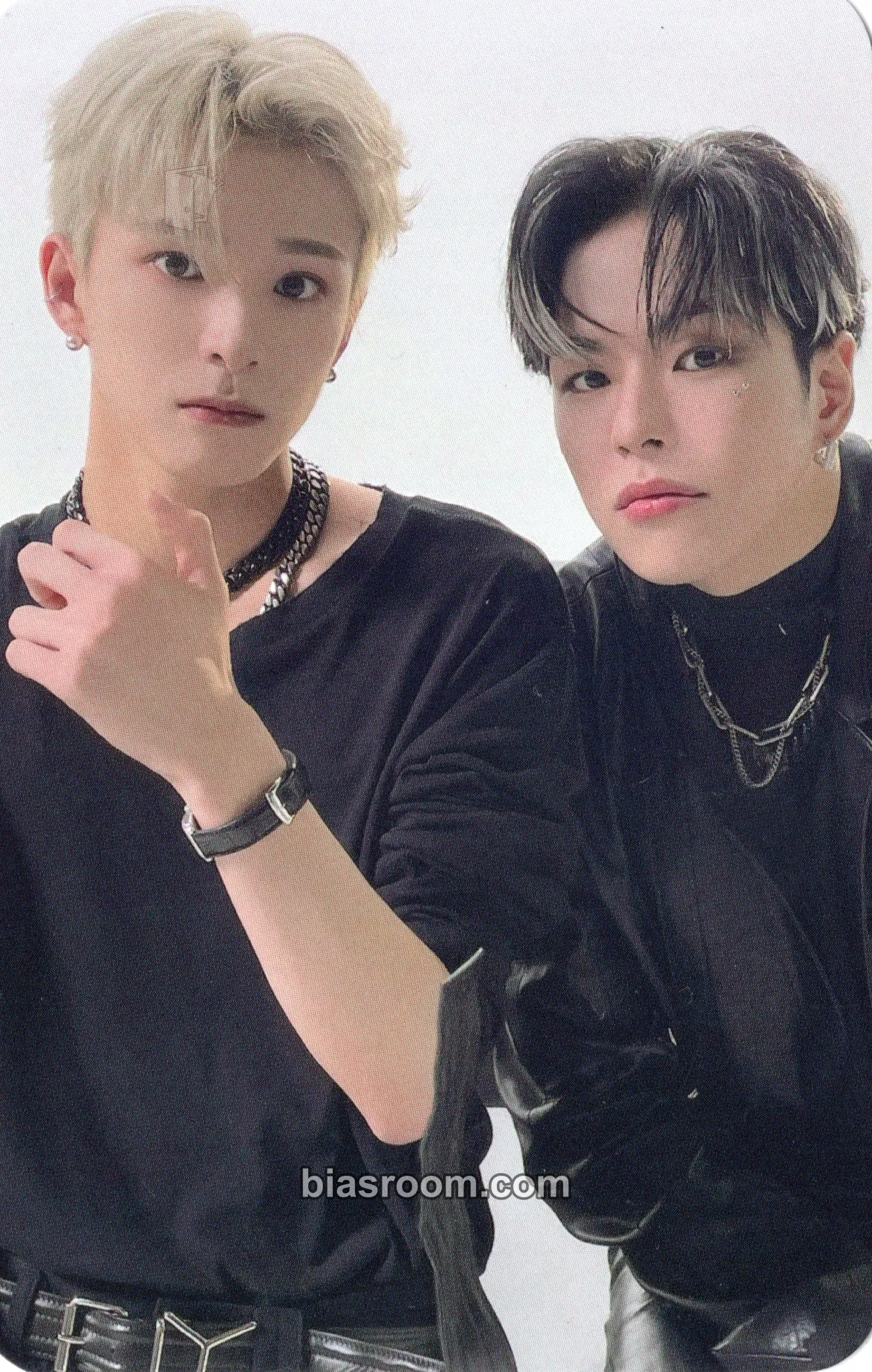 REBOOT Photocard - TREASURE - TREASURE K-pop photocard