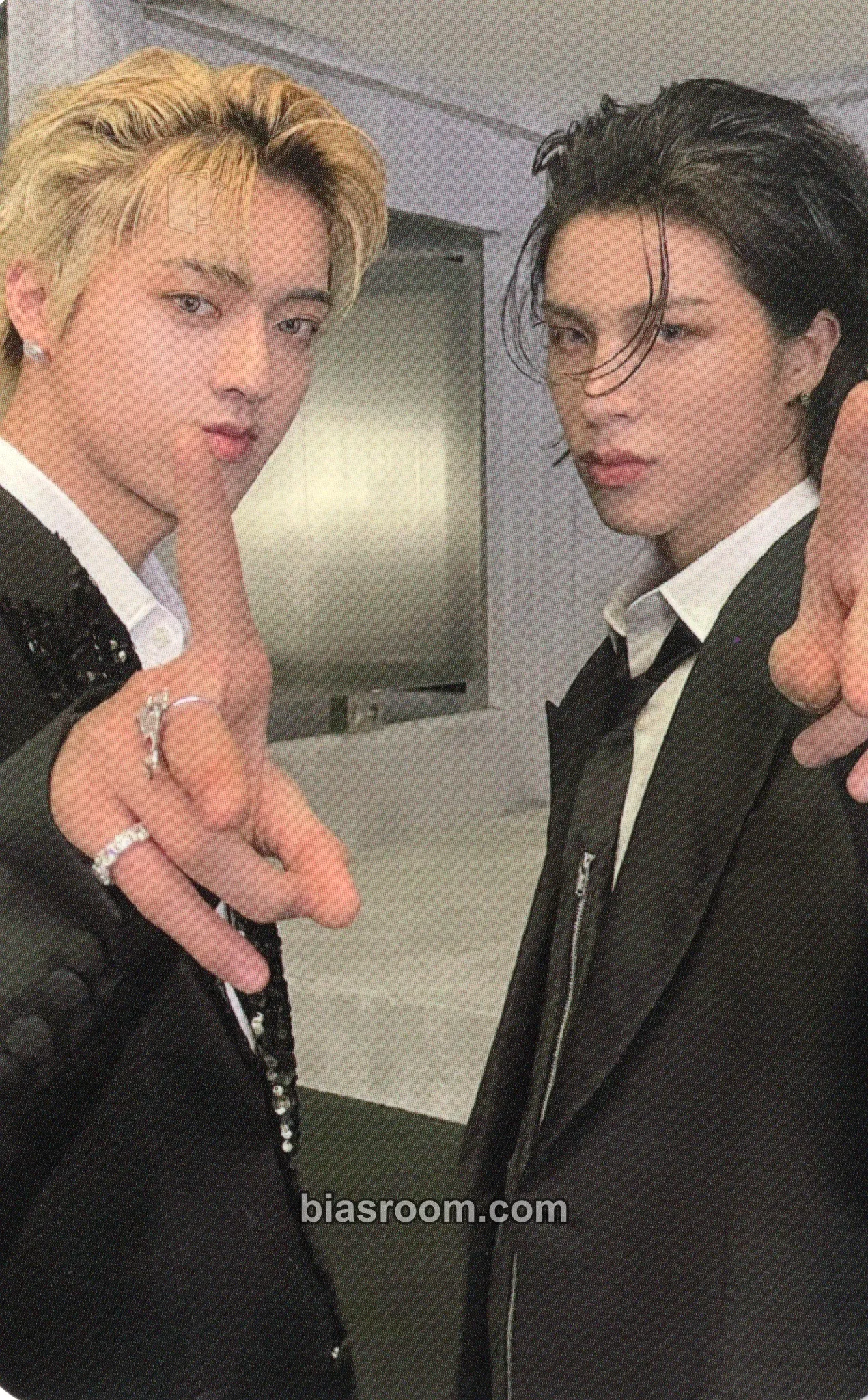 REBOOT Photocard - TREASURE - TREASURE K-pop photocard