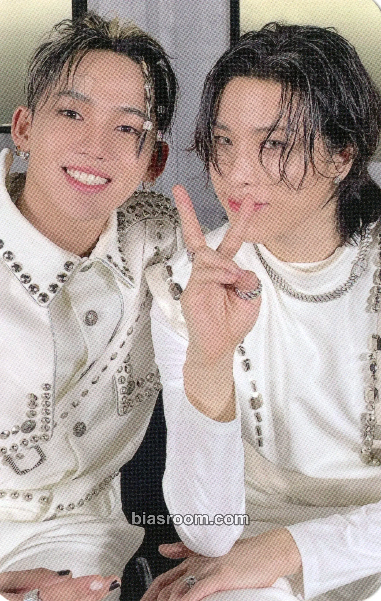 REBOOT Photocard - TREASURE - TREASURE K-pop photocard