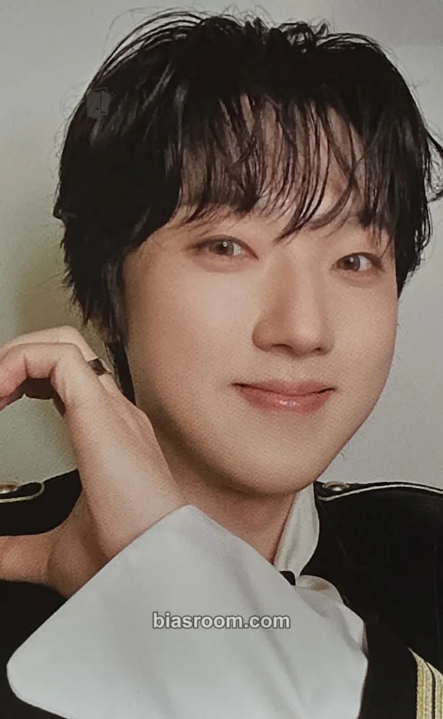 Forestella - Hyungho - The Legacy Album album photocard poca album