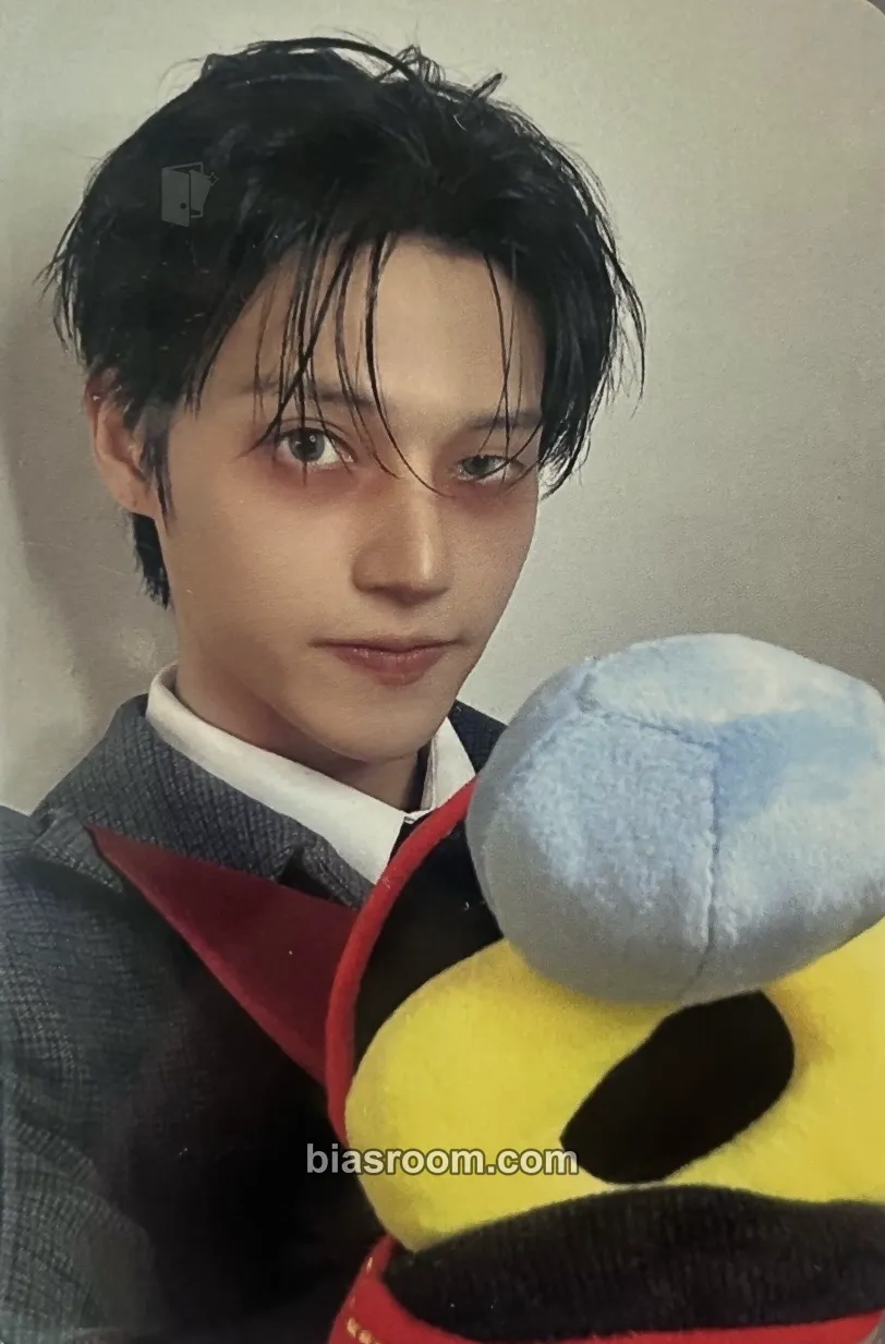 Wooyoung GOLDEN HOUR : Part.5 Photocard - ATEEZ - ATEEZ K-pop photocard