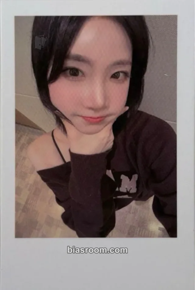 tripleS - Nakyoung - Beyond Beauty Album whosfan video call (fancall) polaroid