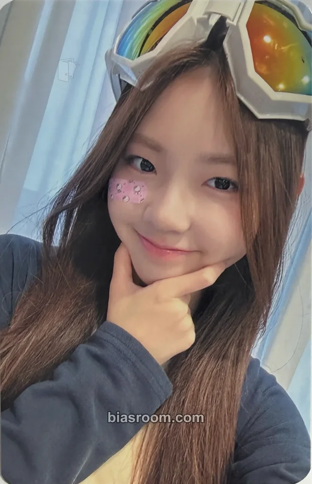 UNIS - Yoona - WE UNIS Album counting stars video call (fancall)