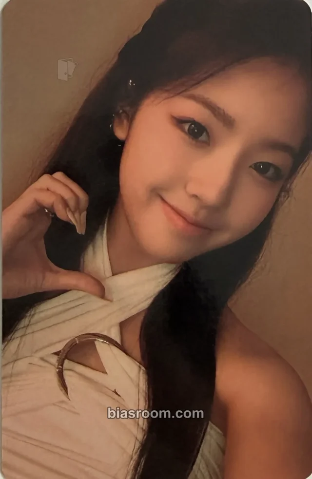 UNIS - Yoona - WE UNIS POP-UP STORE Other collect book merch photocard