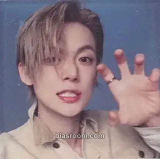 Yeonjun NO LABELS: PART 02 Photocard - TOMORROW X TOGETHER - TOMORROW X TOGETHER K-pop photocard