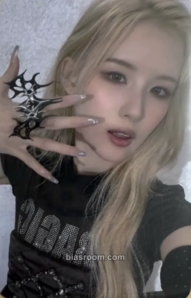 GENBLUE - Lili - Act Like That Album album photocard poca album