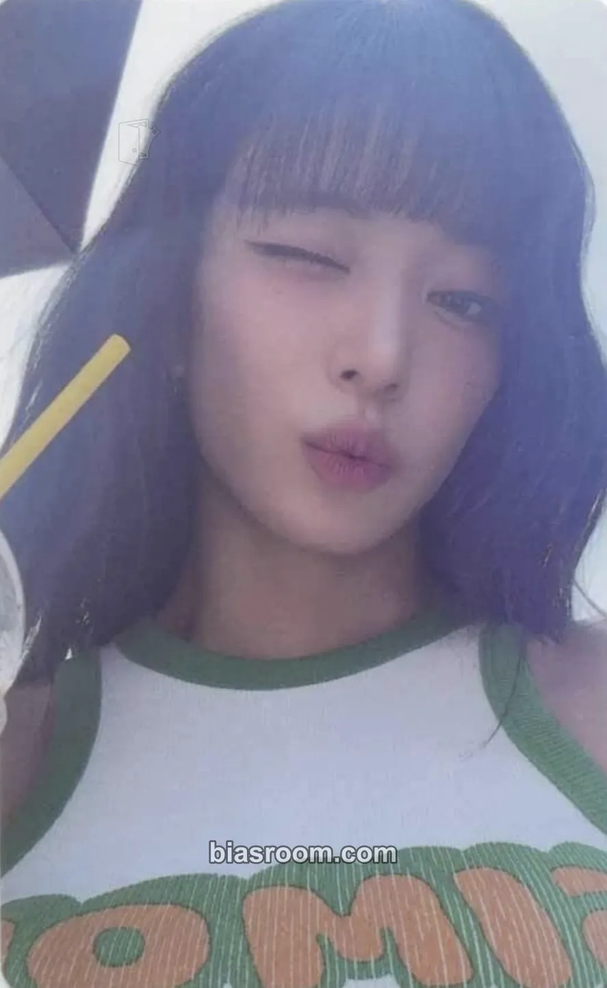 Chaeyoung Supersonic Photocard - fromis_9 - fromis_9 K-pop photocard