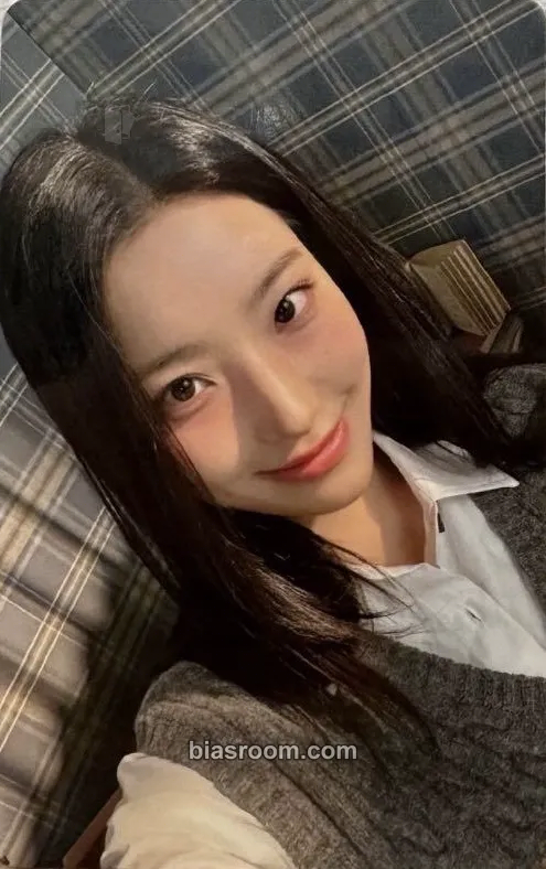 Saerom MOMENTICA "imagine" Digital Collectibles Photocard - fromis_9 - fromis_9 K-pop photocard