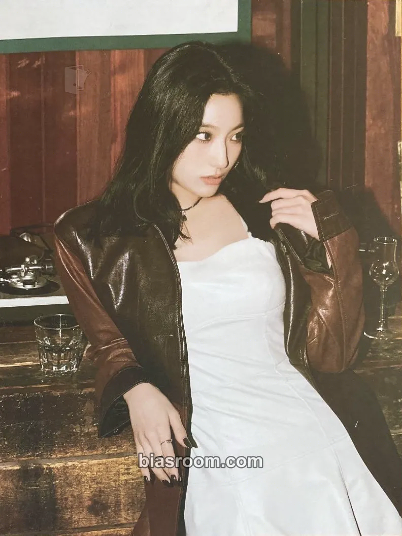 Saerom Midnight Guest Photocard - fromis_9 - fromis_9 K-pop photocard