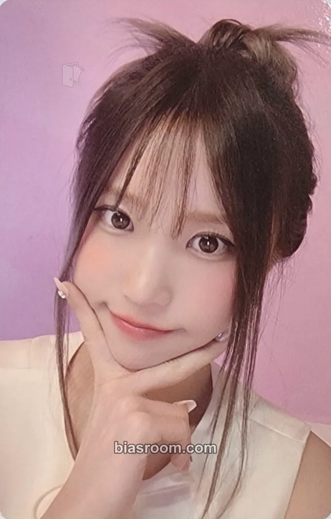 Hayoung Unlock My World Photocard - fromis_9 - fromis_9 K-pop photocard
