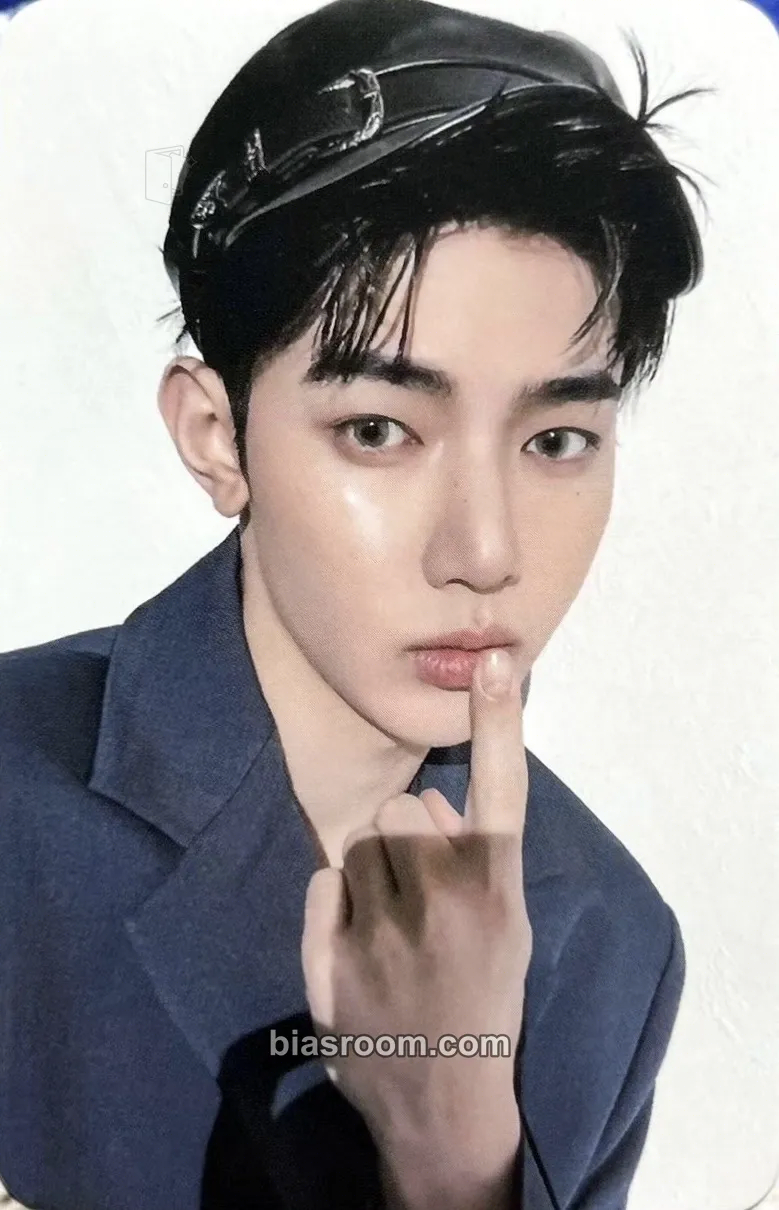 Hao Sequence 01: Curiosity Photocard - AND2BLE - AND2BLE K-pop photocard