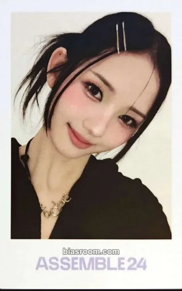 tripleS - Jiwoo - Assemble24 Album polaroid everline