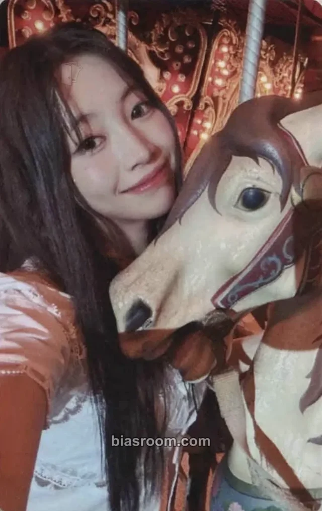 UNIS - Nana - WE UNIS Album weverse global shop (wvg) video call (fancall)