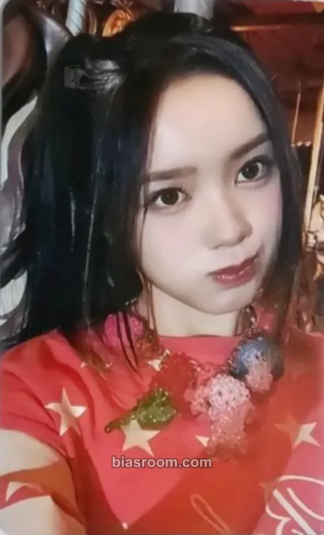 UNIS - Elisia - CURIOUS Album weverse global shop (wvg) video call (fancall) 1:1