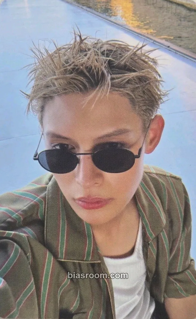 James PUT YOUR PHONE DOWN Tour 2026 Photocard - CORTIS - CORTIS K-pop photocard