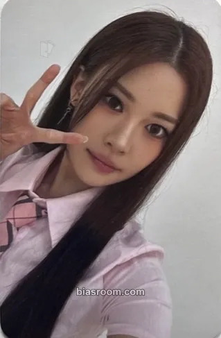 Mari MAKE A WISH? MAKE A WITCHX - 1st Fanmeeting Photocard - W!TCHX - W!TCHX K-pop photocard