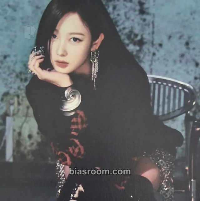 aespa - Giselle - Armageddon Album album inclusion postcard postcard set poster version