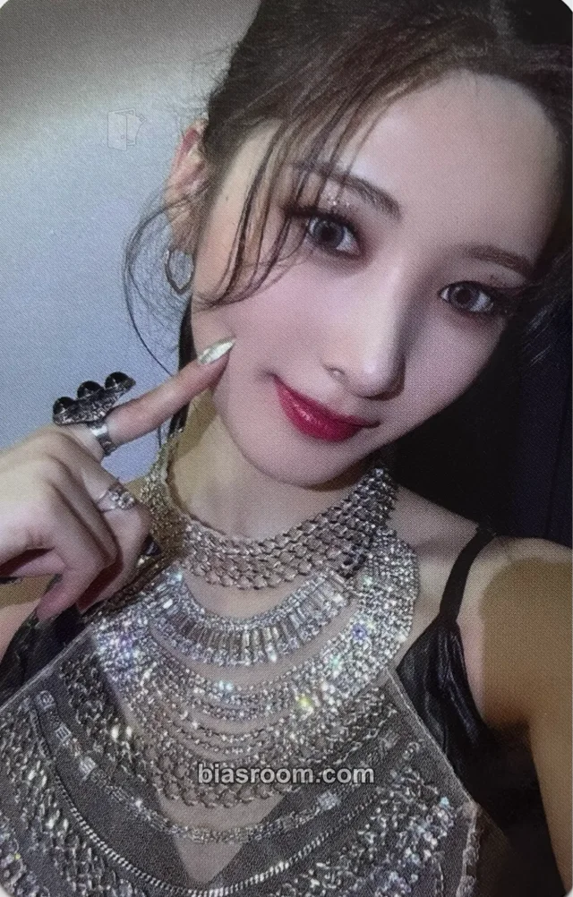 PURPLE KISS - Yuki - INTO VIOLET Album video call (fancall) makestar round 1