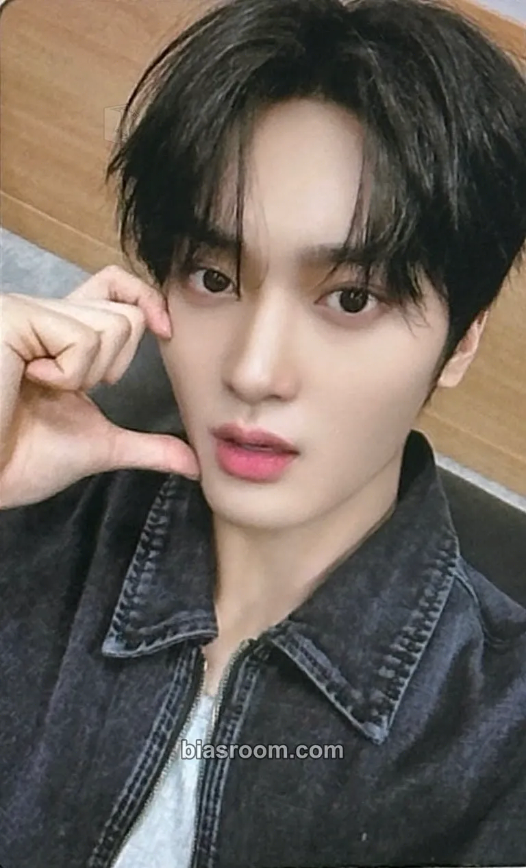 Taeyoung FIND THE ORBIT Photocard - CRAVITY - CRAVITY K-pop photocard
