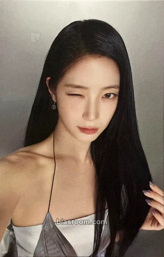 Kazuha Pureflow Tour (2026) Photocard - LE SSERAFIM - LE SSERAFIM K-pop photocard
