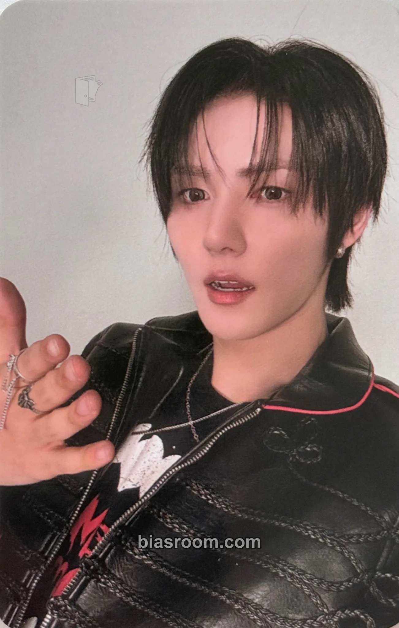 Seungmo Born to Define Tour Photocard - AMPERS&ONE - AMPERS&ONE K-pop photocard