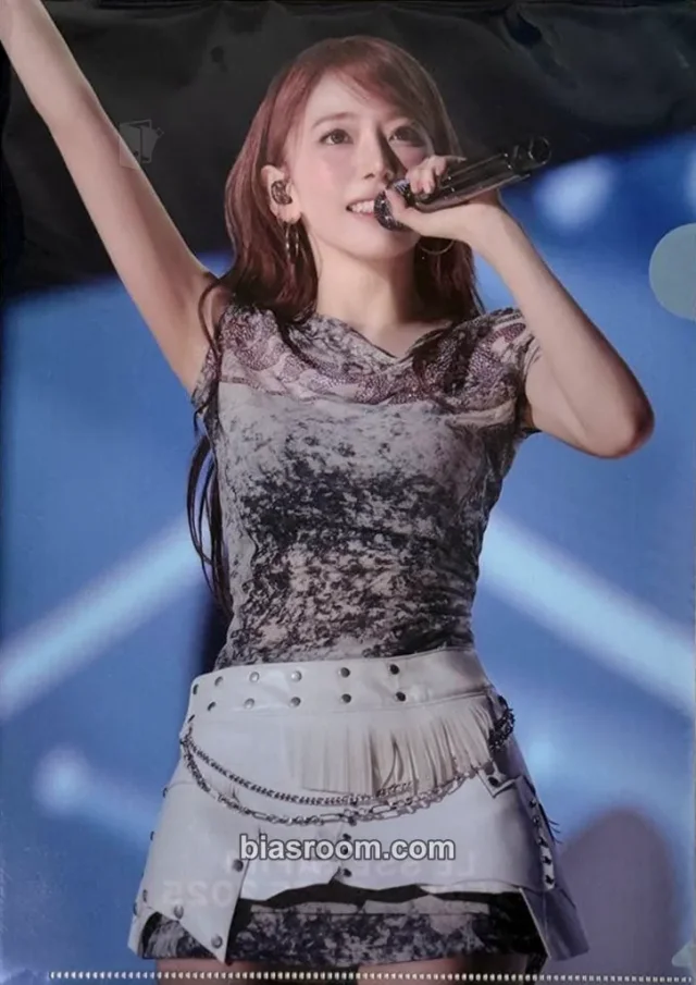 LE SSERAFIM - Sakura - 2025 Japan Special Cafe 'Easy Crazy Hot' Event clear file lottery winner benefit
