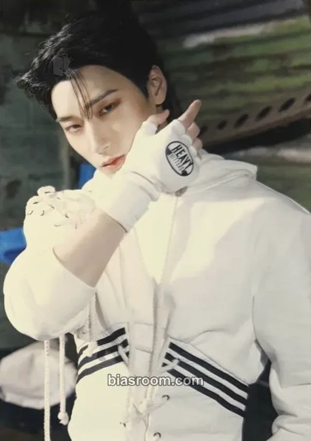 ATEEZ - San - BEYOND : ZERO Album B version photo print purchase benefit familymart