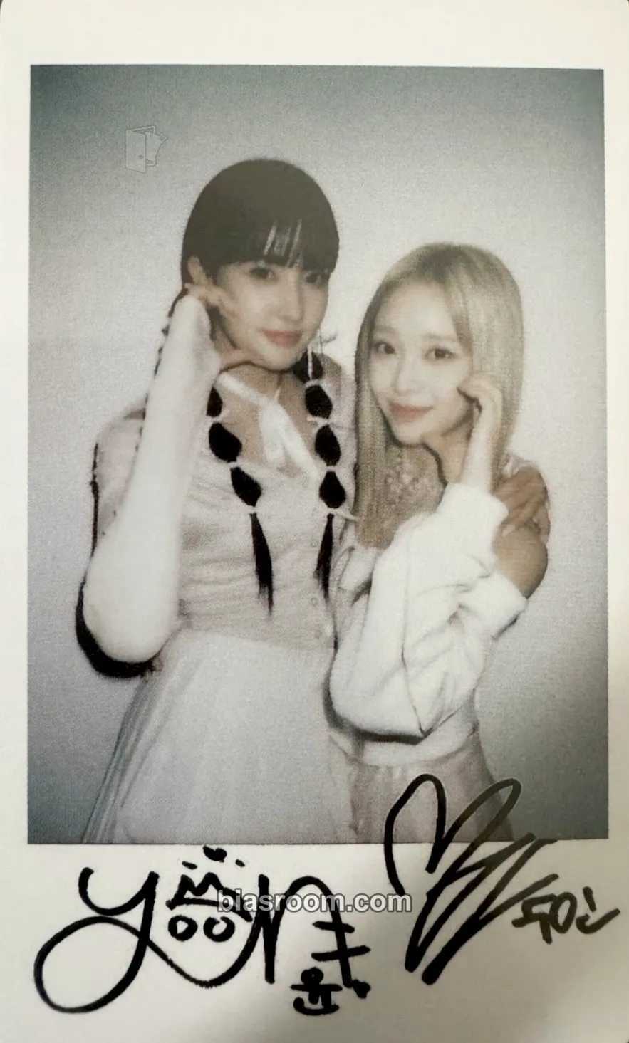 KNIGHT Magazine Photocard - STAYC - STAYC K-pop photocard