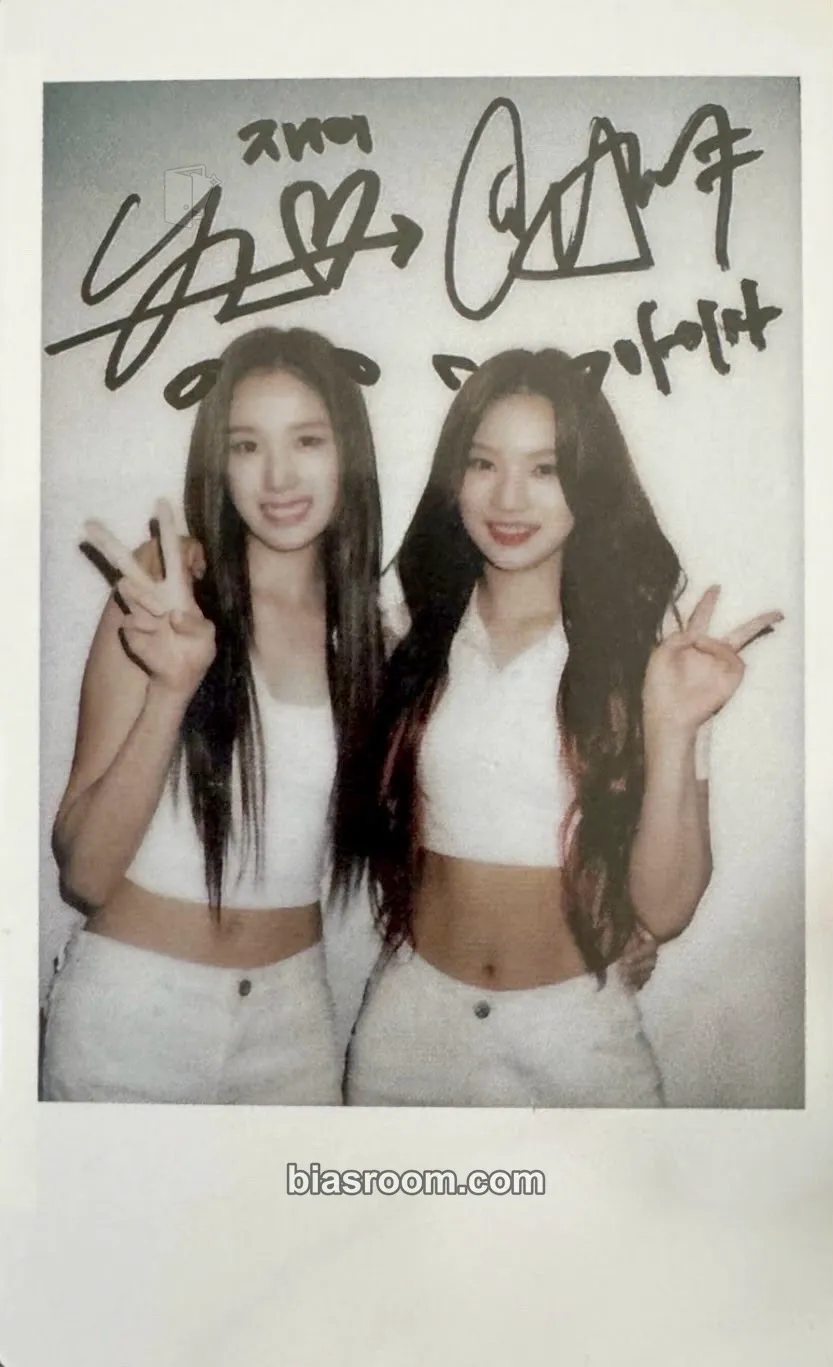 KNIGHT Magazine Photocard - STAYC - STAYC K-pop photocard