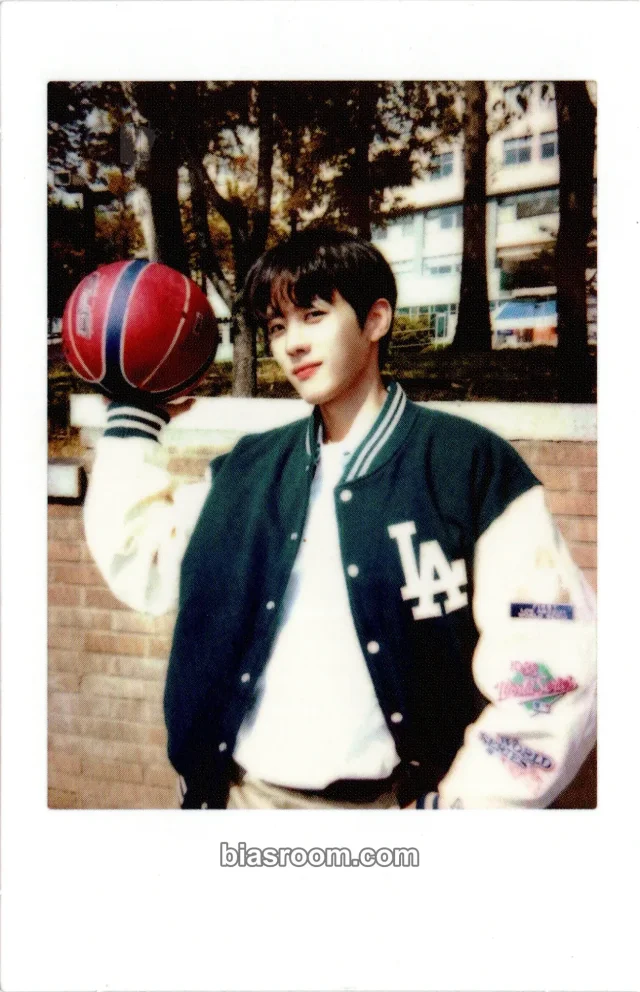 INFINITE - Sungyeol - 2025 Season's Greetings Other season's greetings polaroid