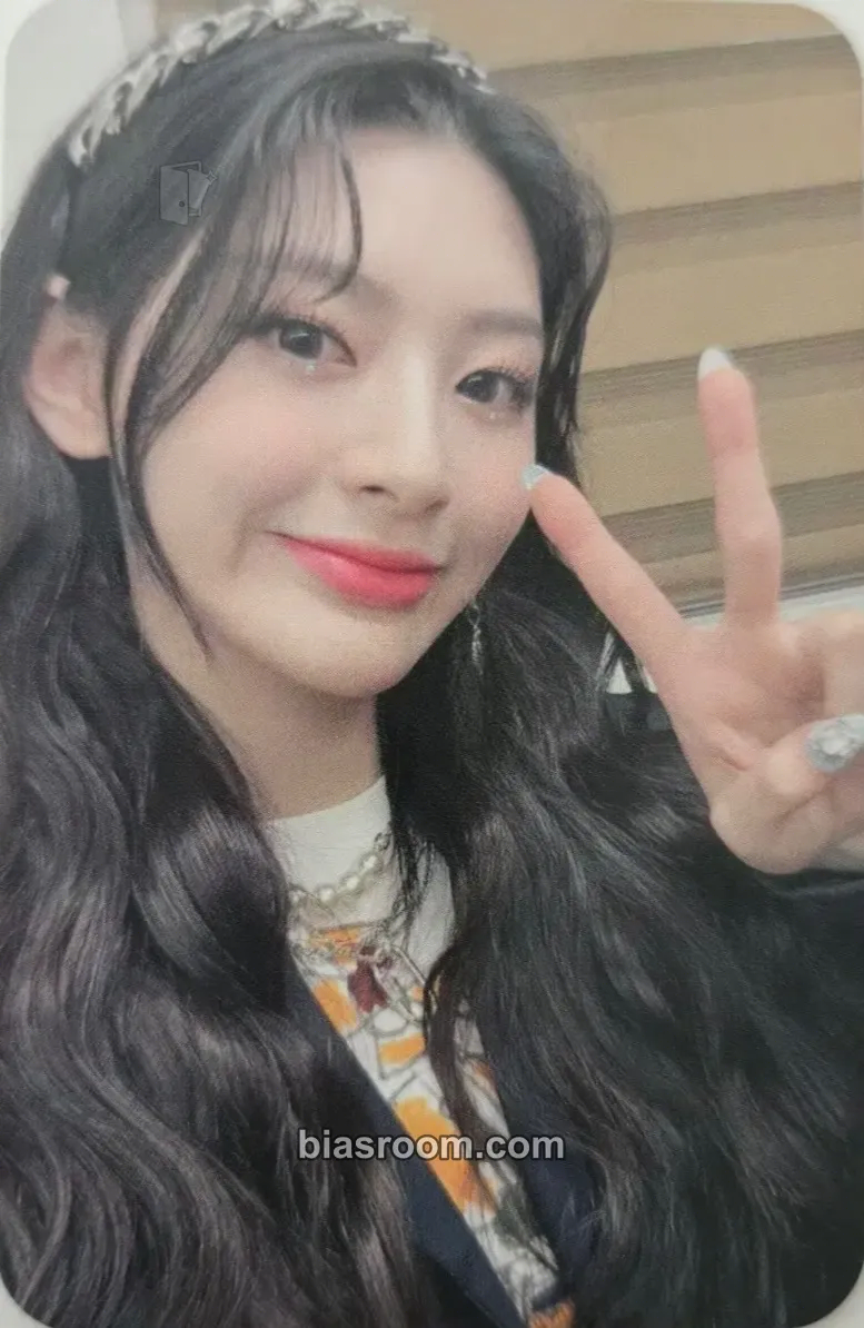 Seeun YOUNG-LUV.COM Photocard - STAYC - STAYC K-pop photocard