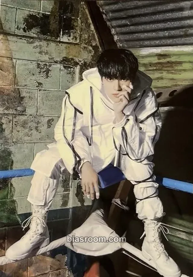 ATEEZ - Wooyoung - BEYOND : ZERO Album B version photo print purchase benefit familymart