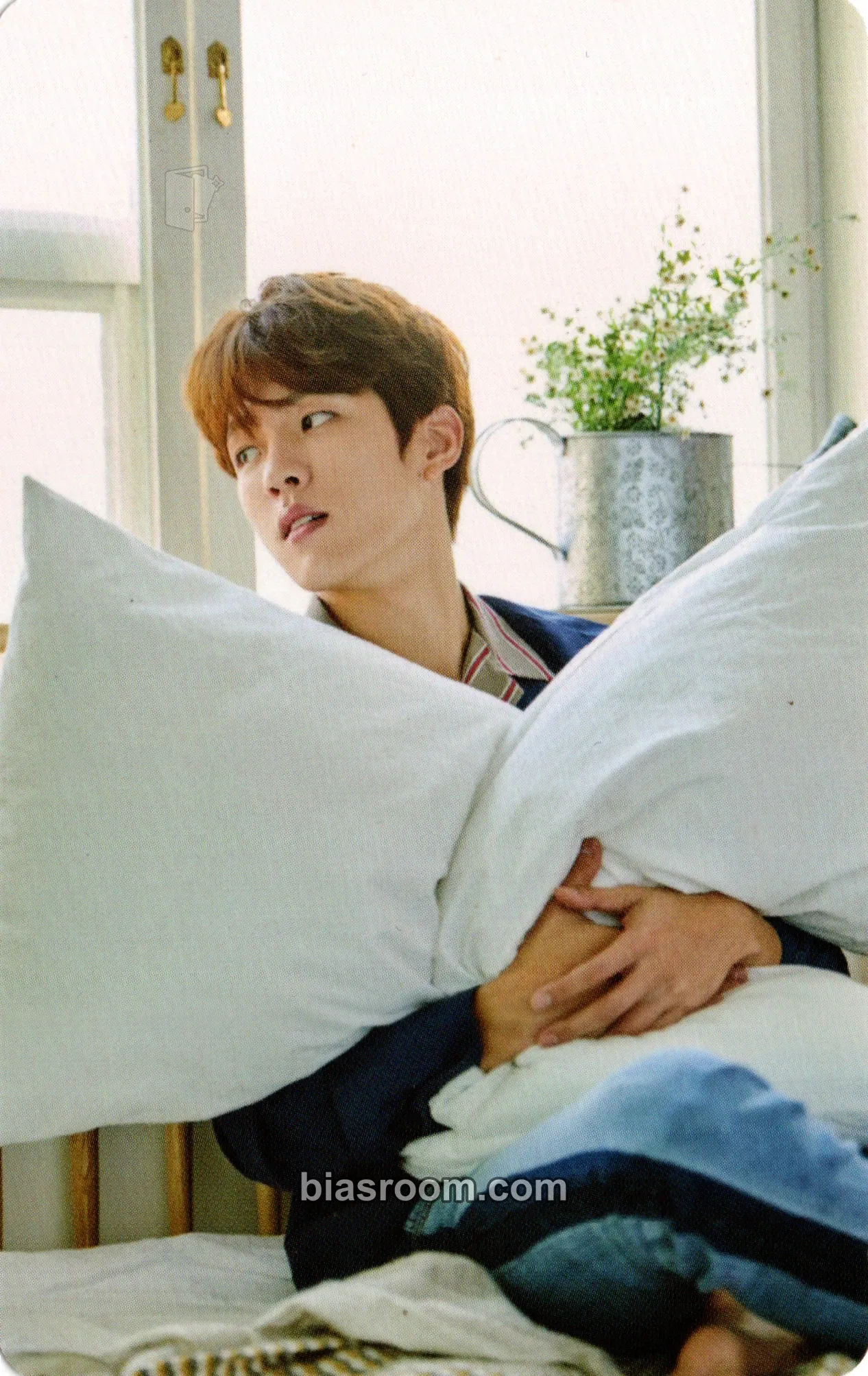 Sungyeol 2018 Season's Greetings Photocard - INFINITE - INFINITE K-pop photocard