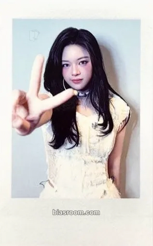Jeongyeon THIS IS FOR WORLD TOUR IN INCHEON DVD & BLU-RAY Photocard - TWICE - TWICE K-pop photocard