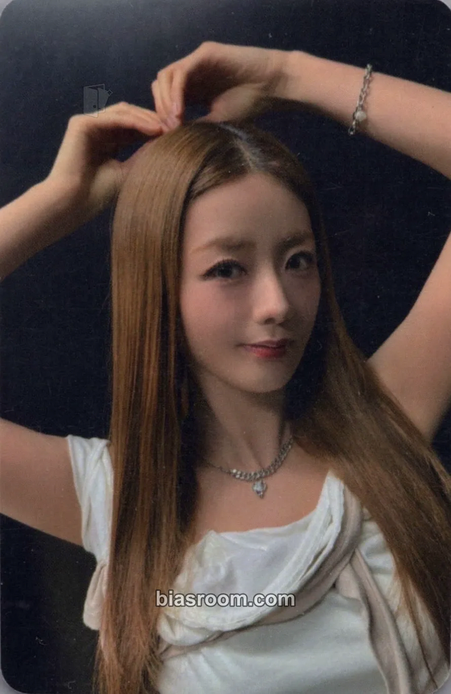 Bomi RE:LOVE Photocard - Apink - Apink K-pop photocard