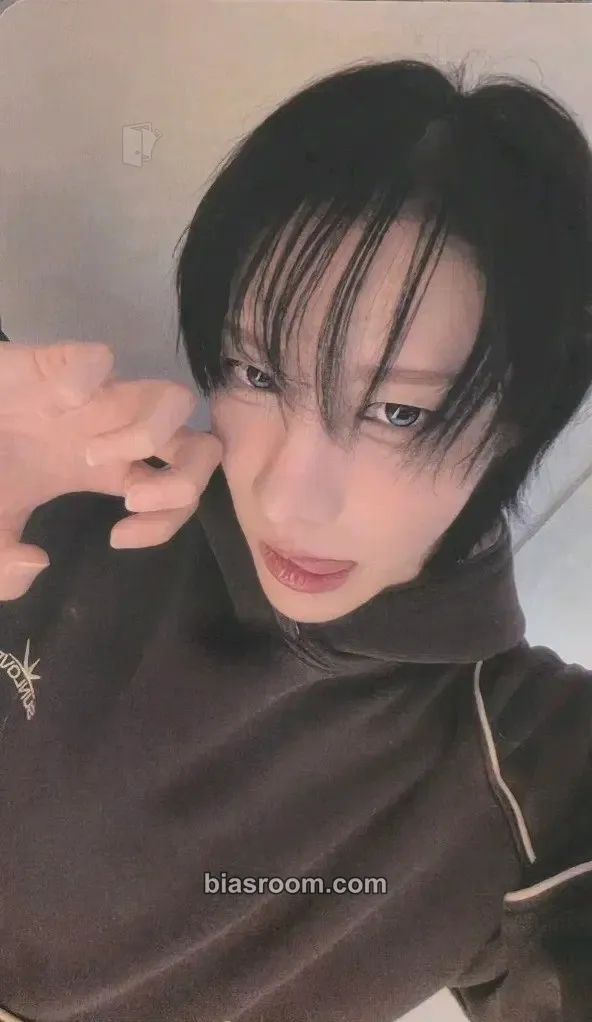 XLOV 1st 日本ツアー トレカ ルイ RUI Rui XLOV 1st Premium Tour in Japan X:On1y Photocard - XLOV | Bias Room