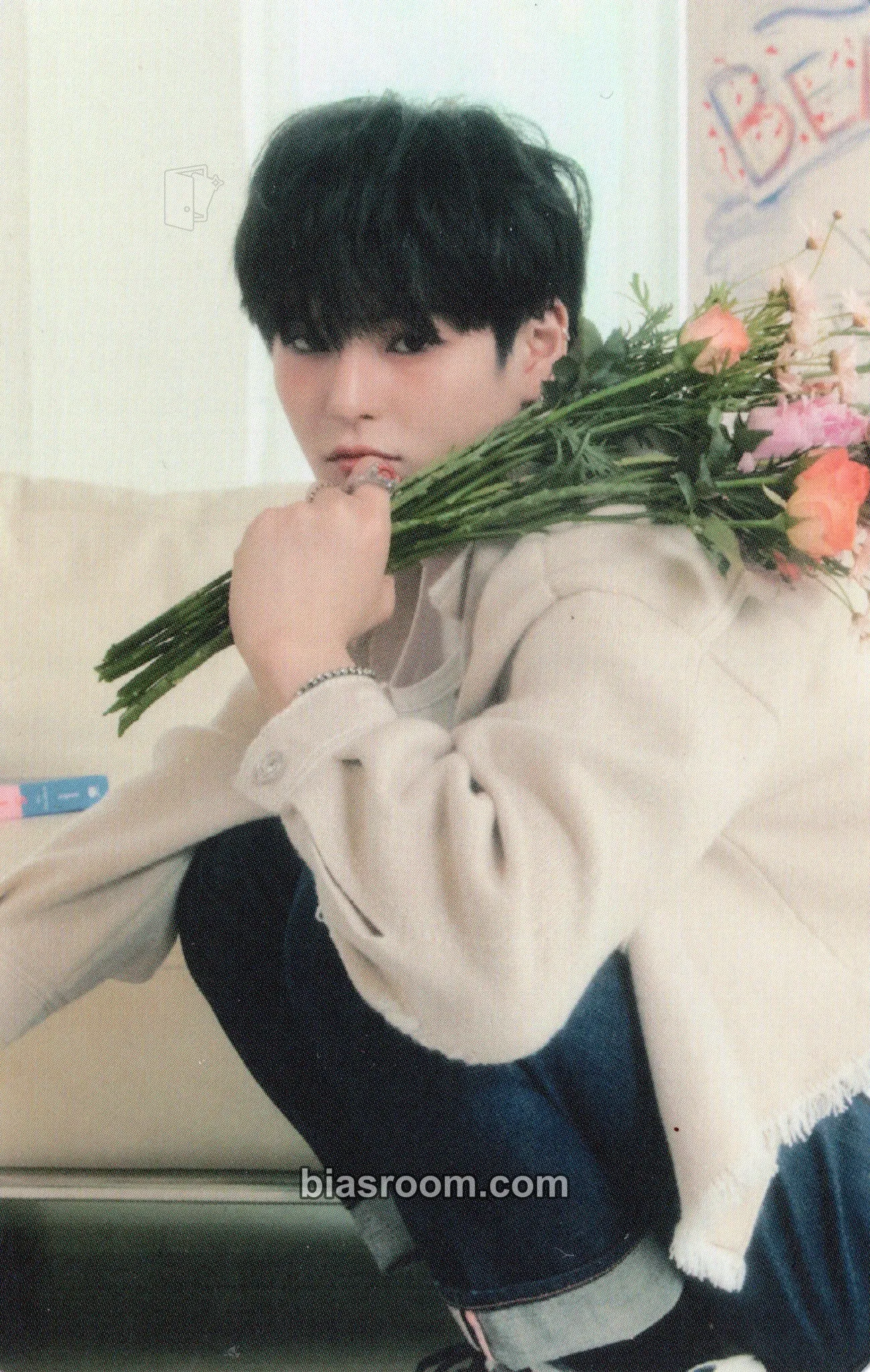 Yoshi 4th Anniversary : THE PARTY 4 U Photocard - TREASURE - TREASURE K-pop photocard