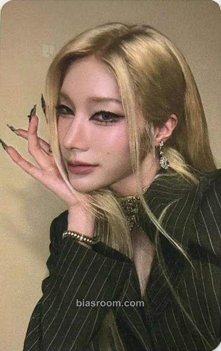 Rui XLOV 1st Premium Tour in Japan X:On1y Photocard - XLOV | Bias Room