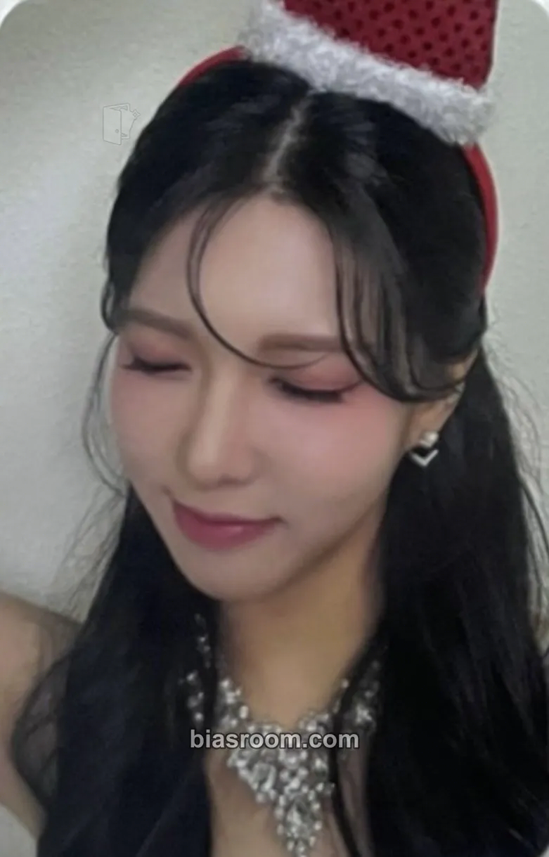 Lucia MAKE A WISH? MAKE A WITCHX - 1st Fanmeeting Photocard - W!TCHX - W!TCHX K-pop photocard