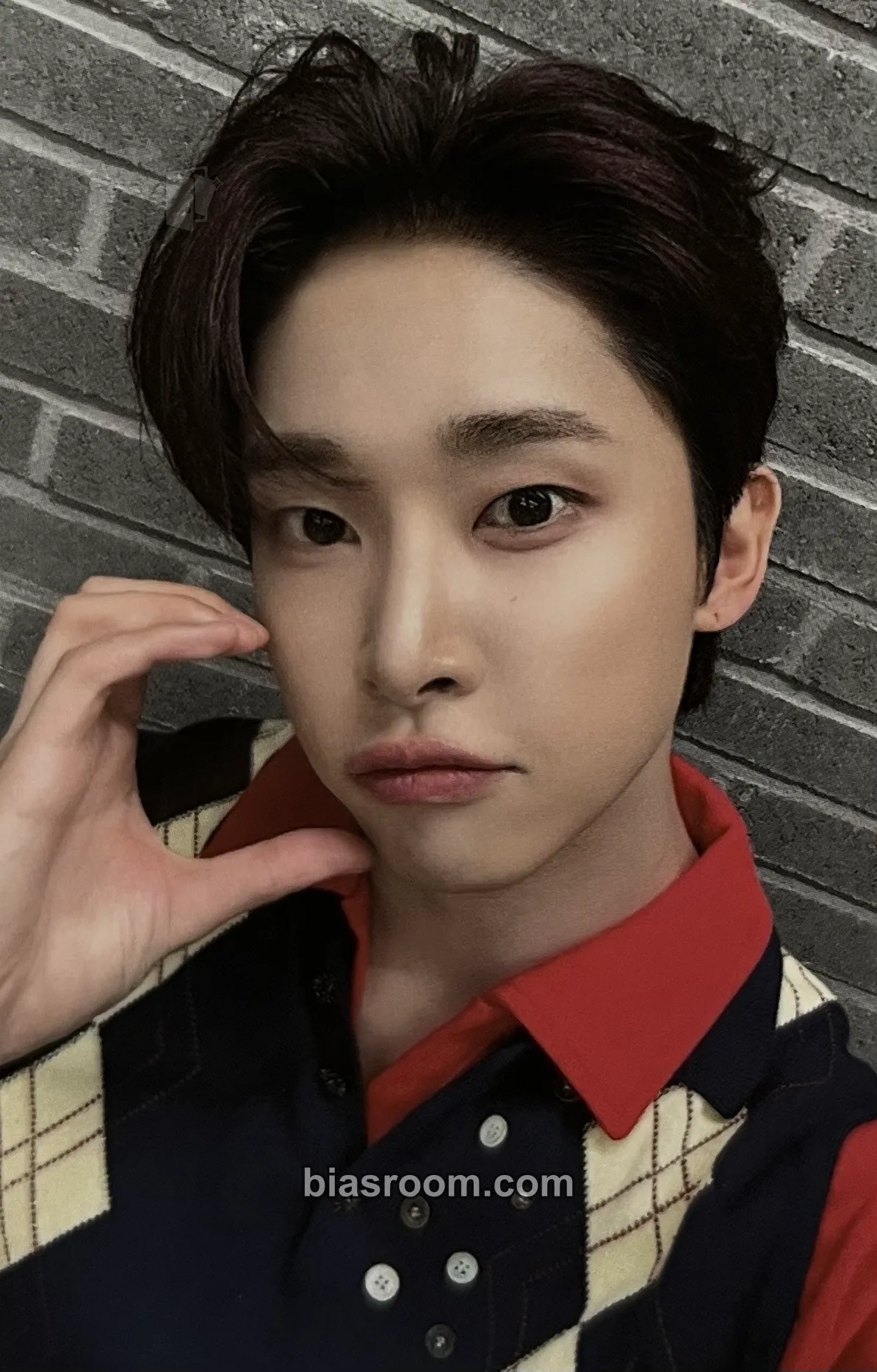 Leon On My Knees Photocard - TRENDZ - TRENDZ K-pop photocard