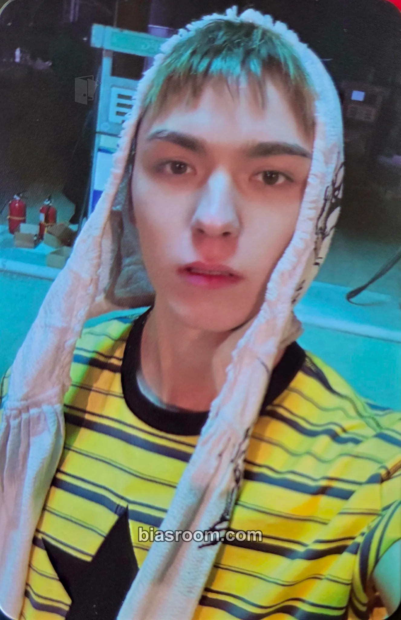 Vernon V8 Photocard - SEVENTEEN - SEVENTEEN K-pop photocard