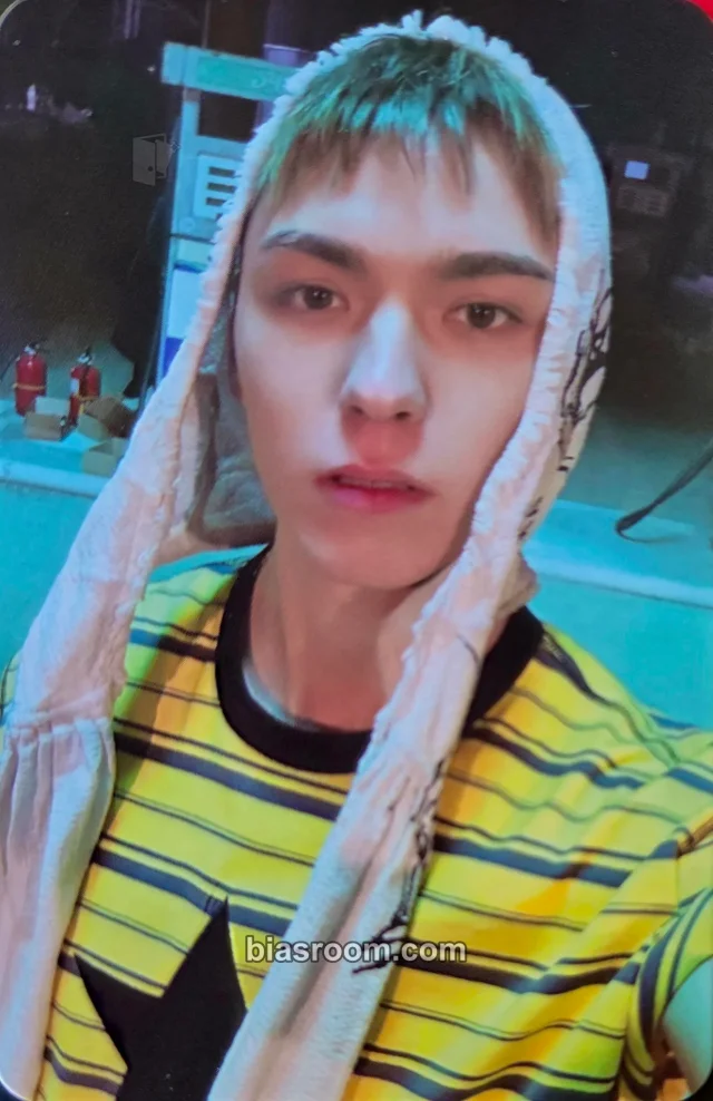 SEVENTEEN - Vernon - V8 Album international retail exclusive walmart