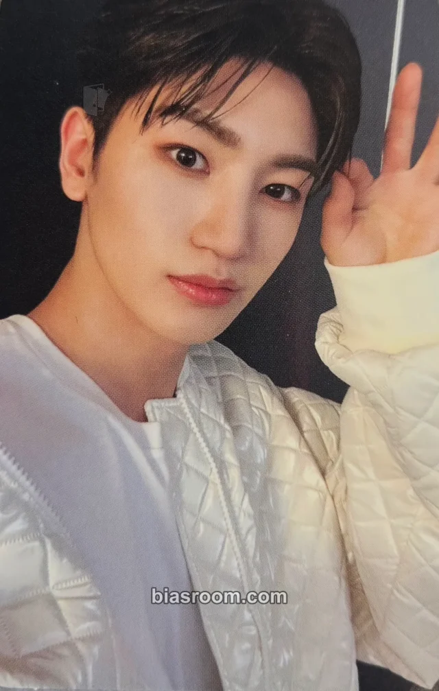 BLITZERS - Lutan - Macarena Album album photocard jewel case version