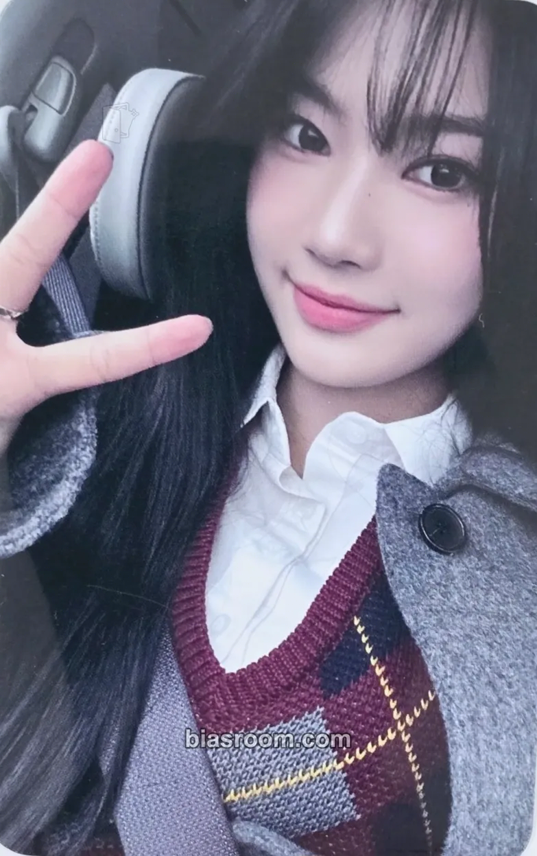 Isa S Photocard - STAYC - STAYC K-pop photocard